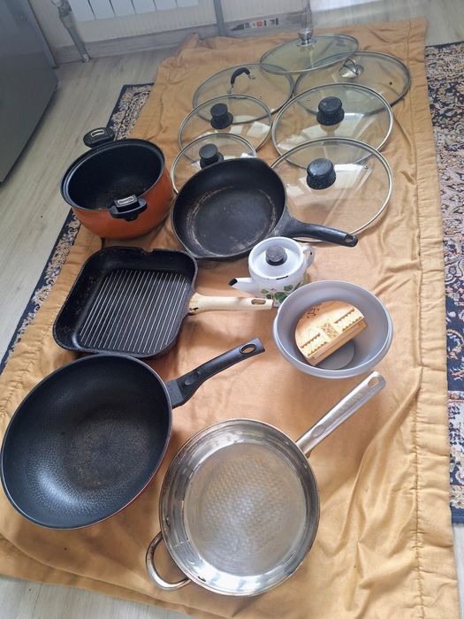 Сковороды Кухонная утварь Вместе