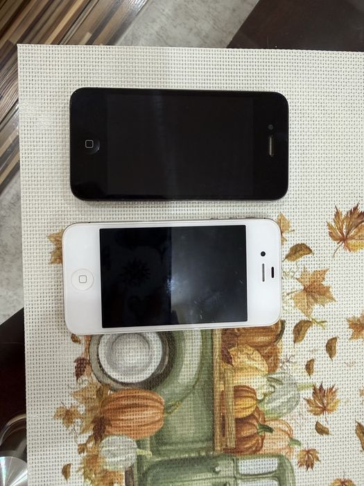 Iphone 4 32GB Negru/ Iphone 4S 16GB Alb