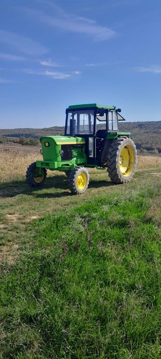 Vând tractor John Deere 2030