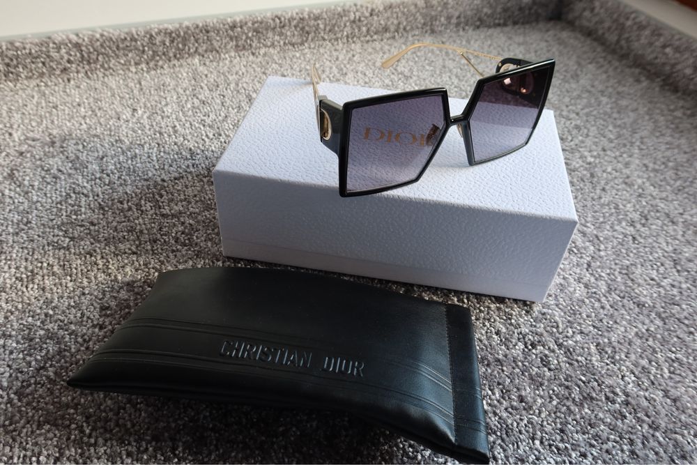 Ochelari Dior.