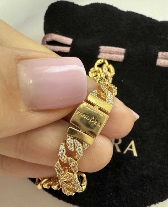 Гривна Пандора|Pandora