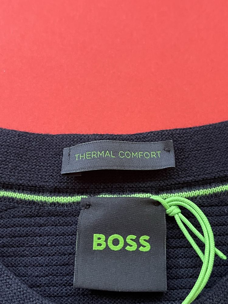 Hugo Boss : Momentum Lite - НОВ М / Оригинал