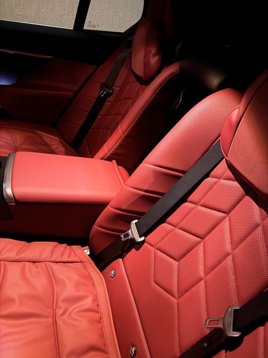 Bmw i5 350 L M sport. 2024г машина свежая с хорошей резиной от Michell