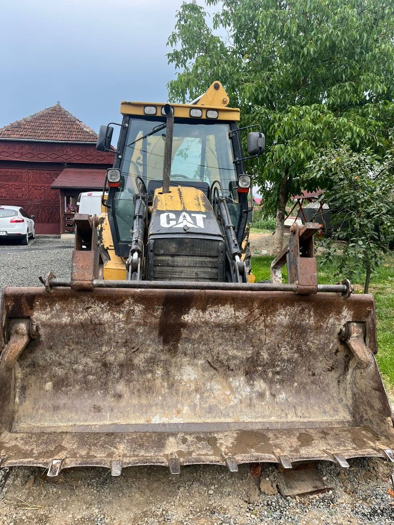 Buldoexcavator CAT 432D an 2004