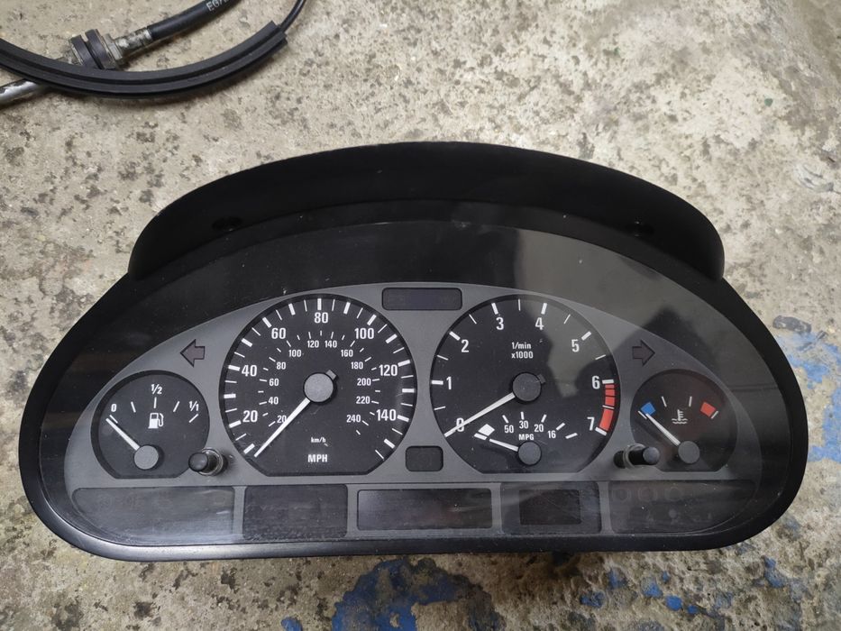 Продавам останали части от BMW 328 E46