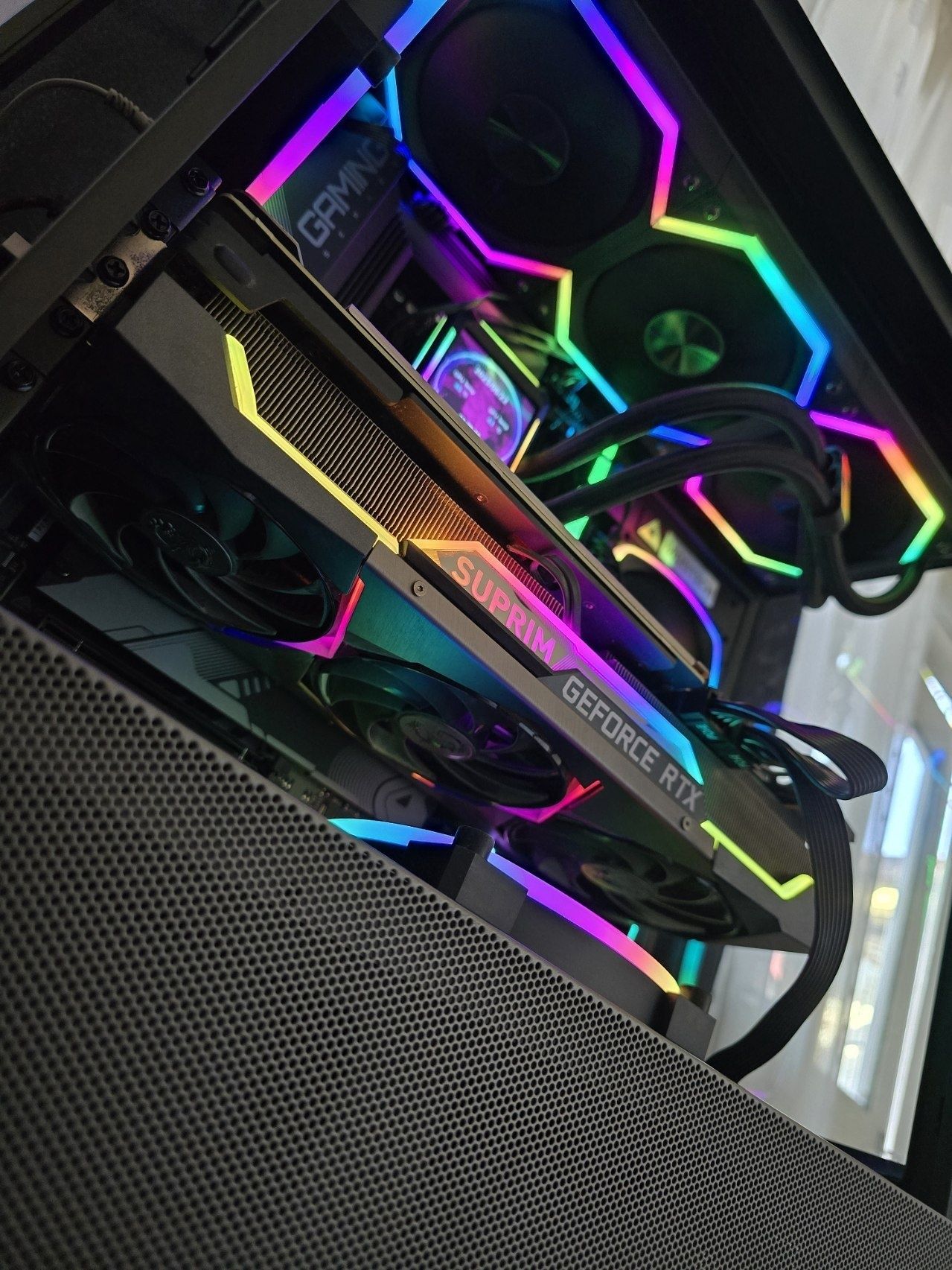 MSI SUPRIM X RTX 3070 TI 8GB top igrovoy videokarta