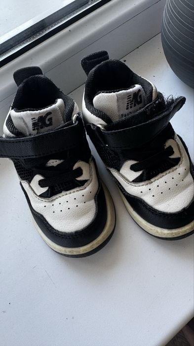 Детские кроссовки размер 18 на возраст 1 год