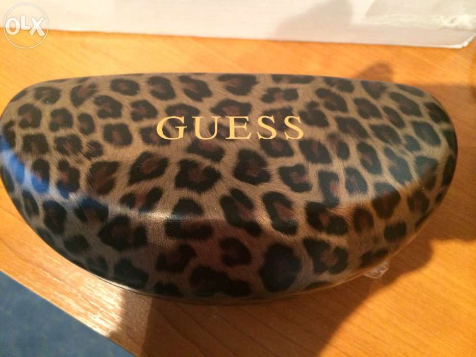 Vand ochelari de soare guess noi originali