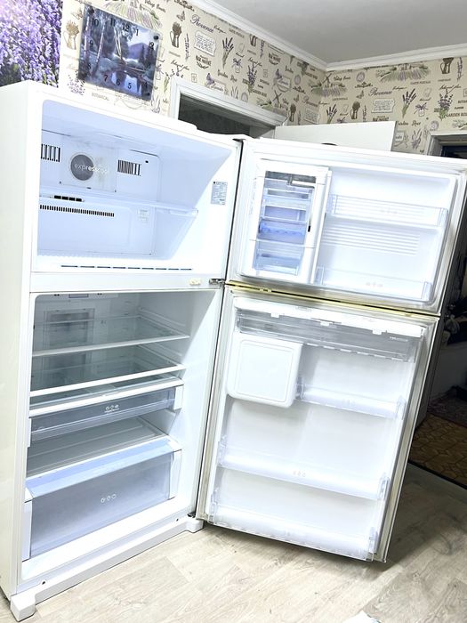 Продам Холодильник LG