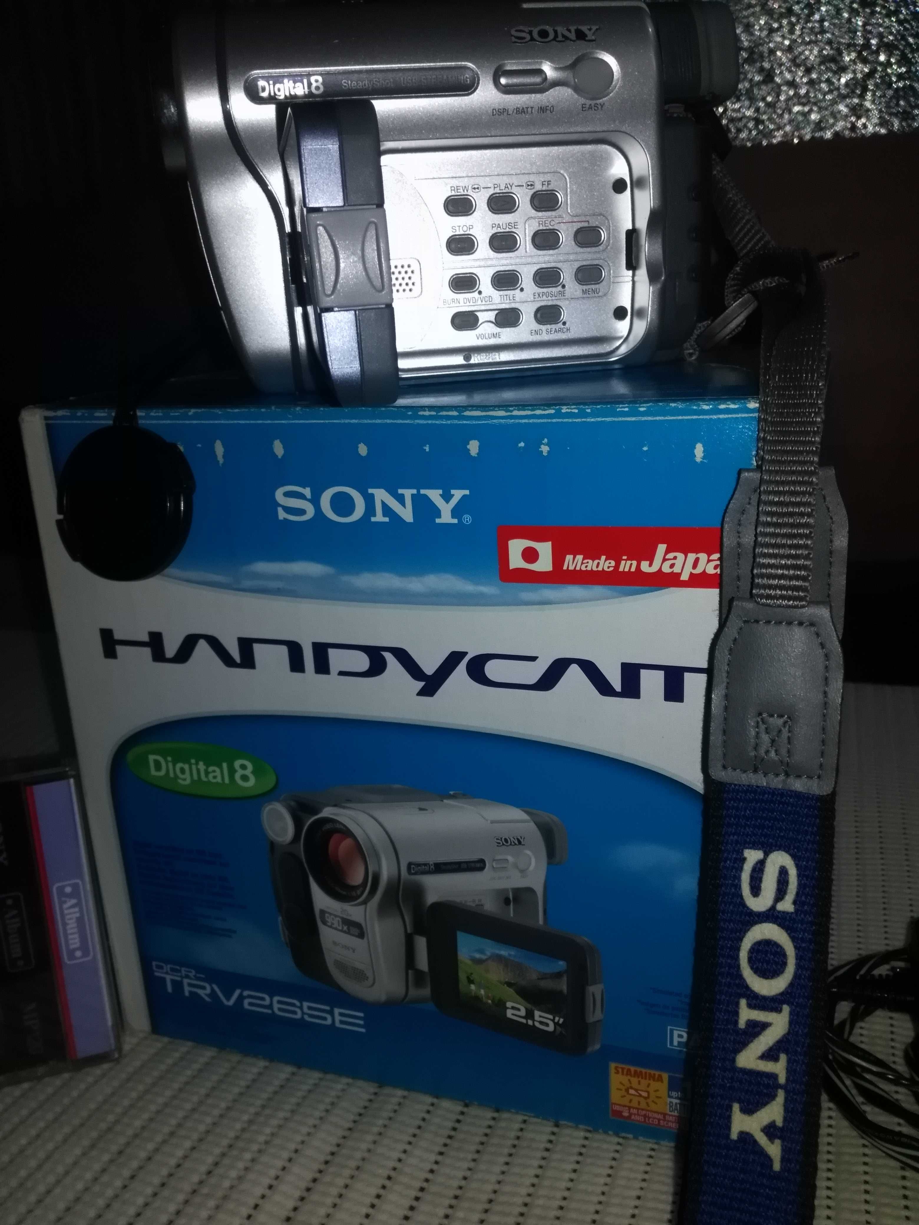 продается видео-камера SONY-TRV-265E