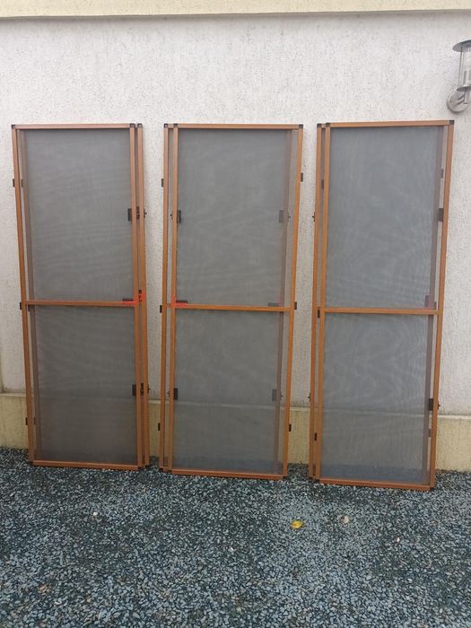 Vând plase de țânțari ptr uși de balcon