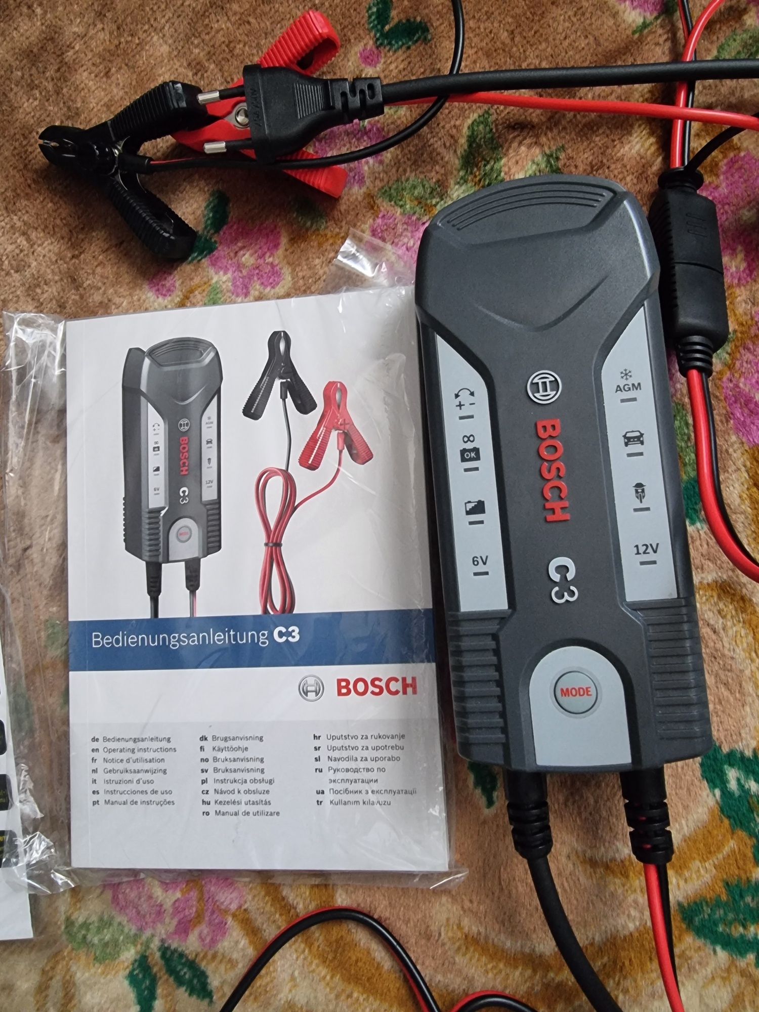 Автоматично зарядно BOSCH.