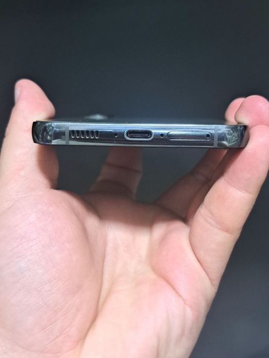 Samsung S23 plus xotirasi 8/256GB