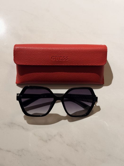 Слънчеви очила Guess