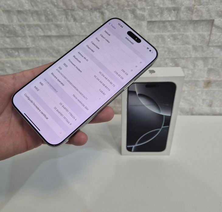 iPhone 16 Pro Max 256GB. White Titanium 98% Bateria