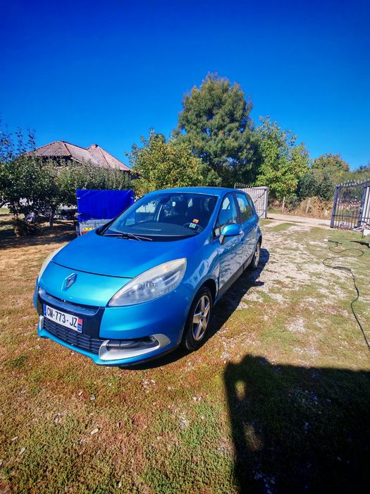 Vînd Renault Scenic