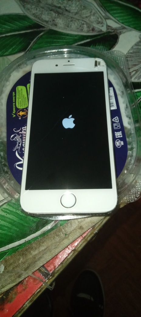 Продам IPHONE 6 модель 1586