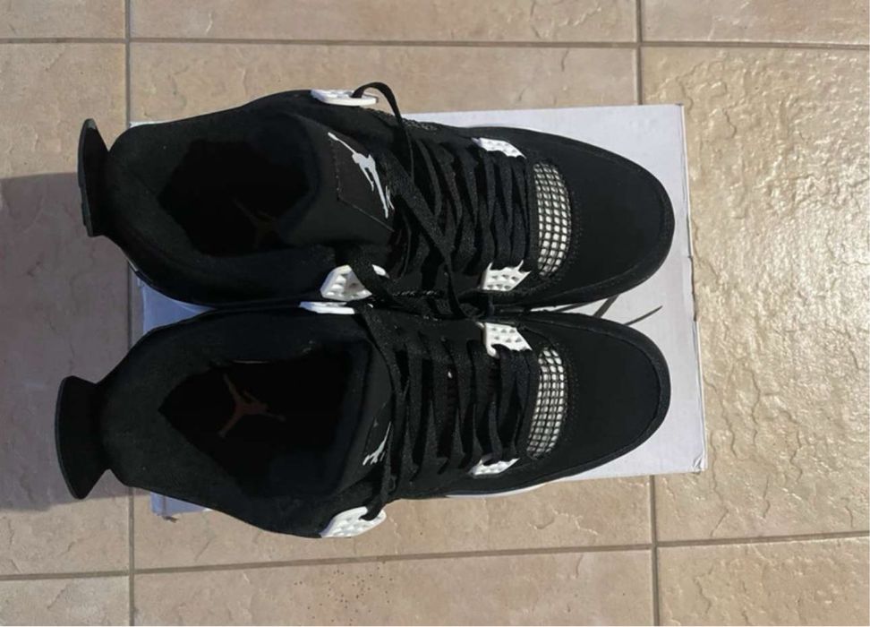 Jordan 4 White Thunder