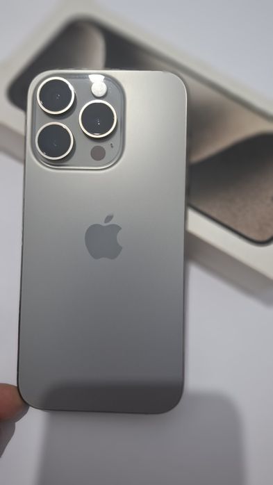 Iphone15 pro ideal holatda