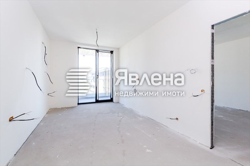 Продава 3-Стаен в Кръстова Вада
