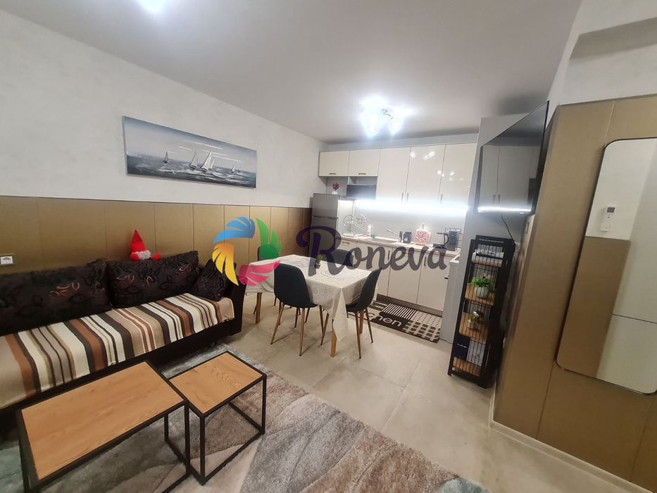 Дава се под наем Двустаен апартамент в Варна, Център - 45 кв.м за 690 € - Снимка #1