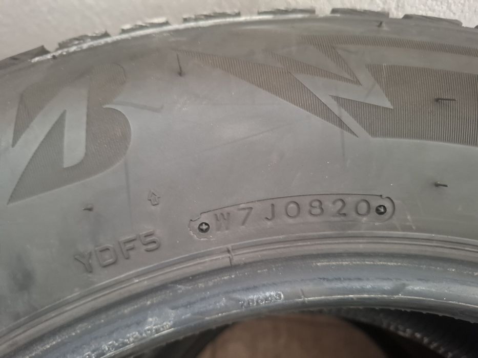 225 65 17 дот 1020 Bridgestone  цената е за 4бр