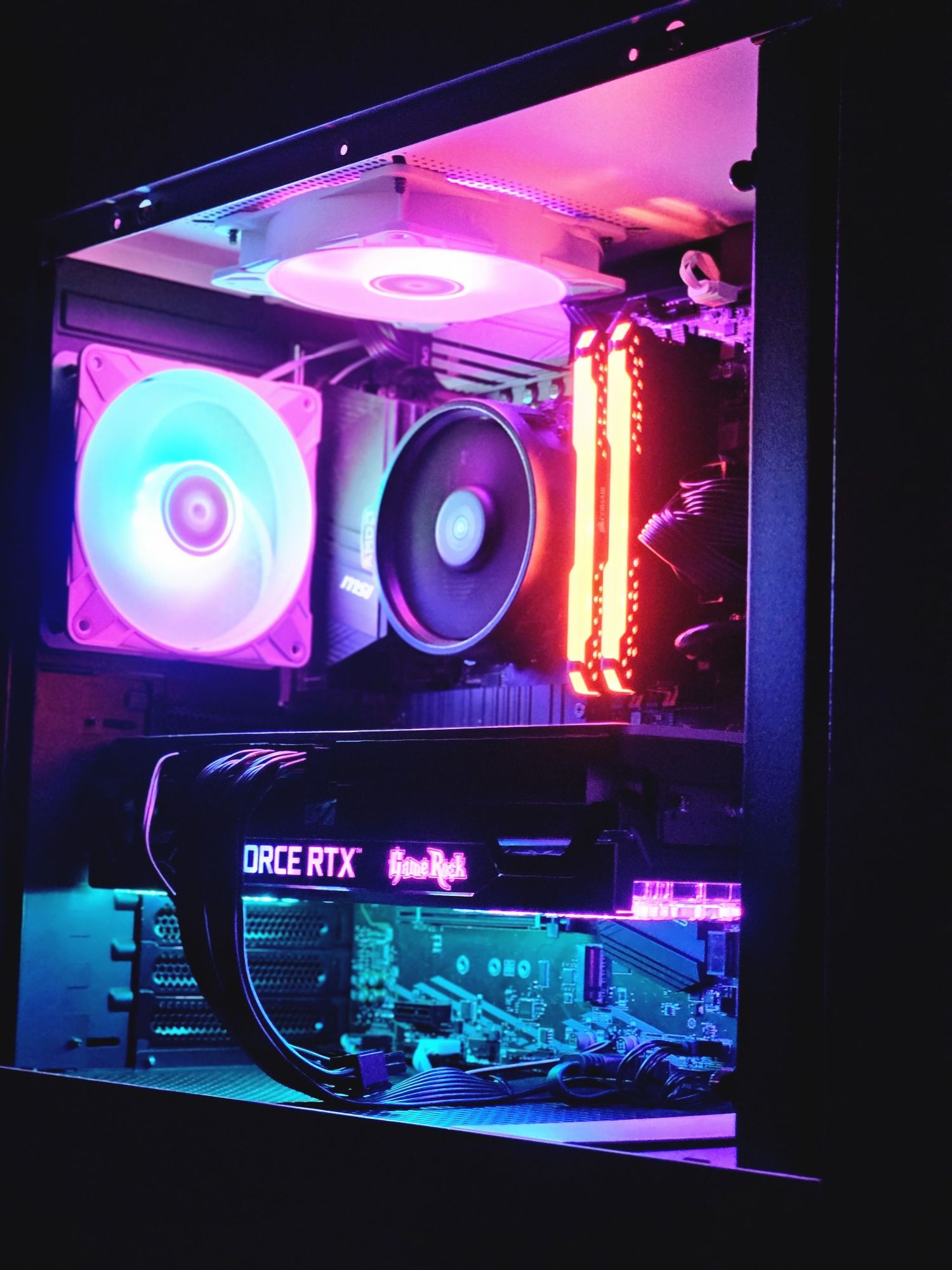 Геймърски Компютър ryzen 5 5600x rtx3070