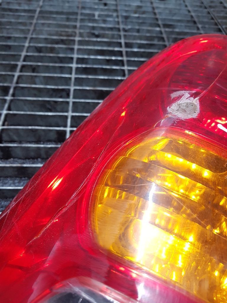 Stop Stanga Toyota Hilux 2010 - 2015 SUV 4 Usi (671) CU DEFECT