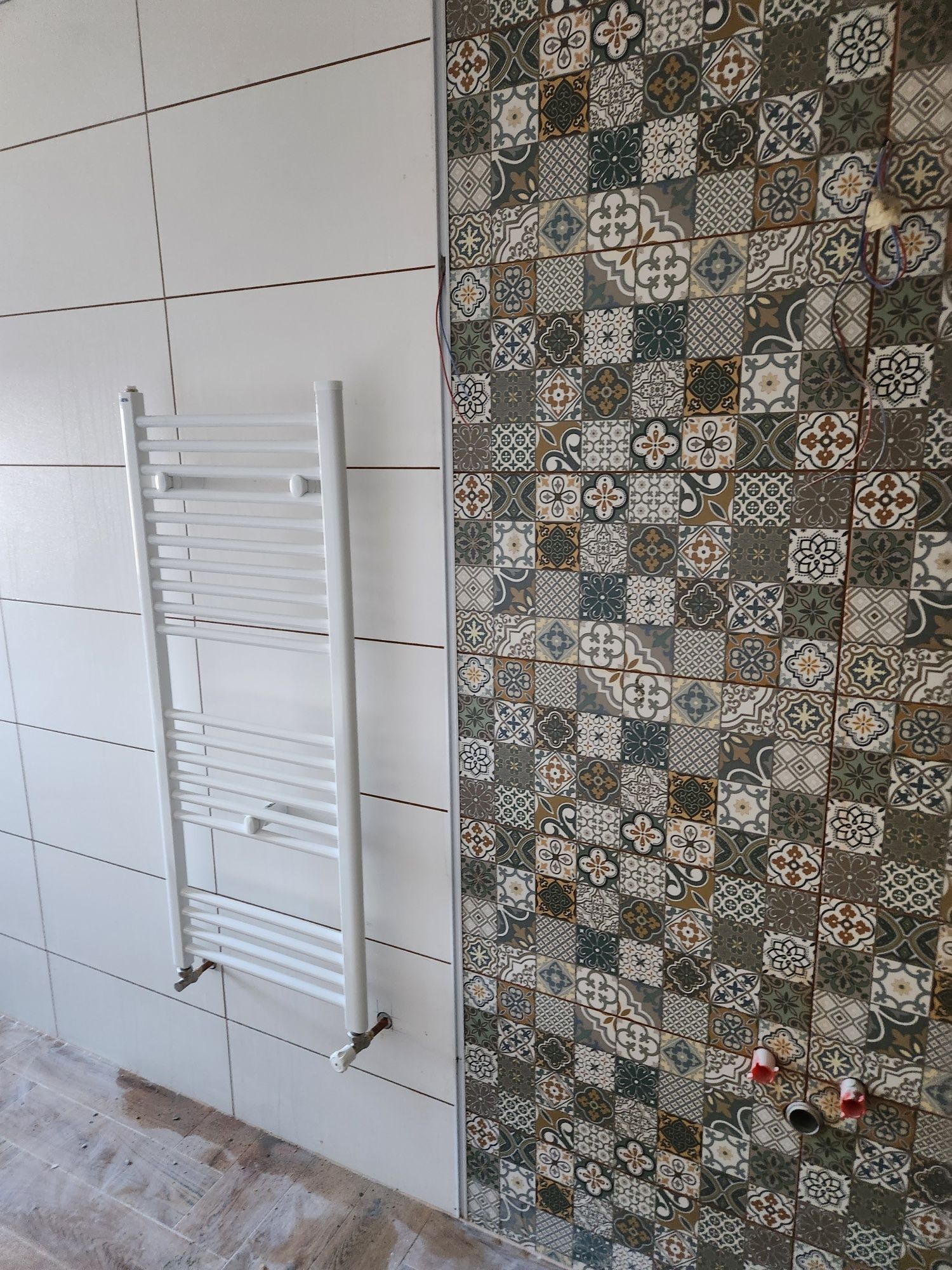 Finisaje și amenajări interioare, gresie ,rigips, vopsele decorative