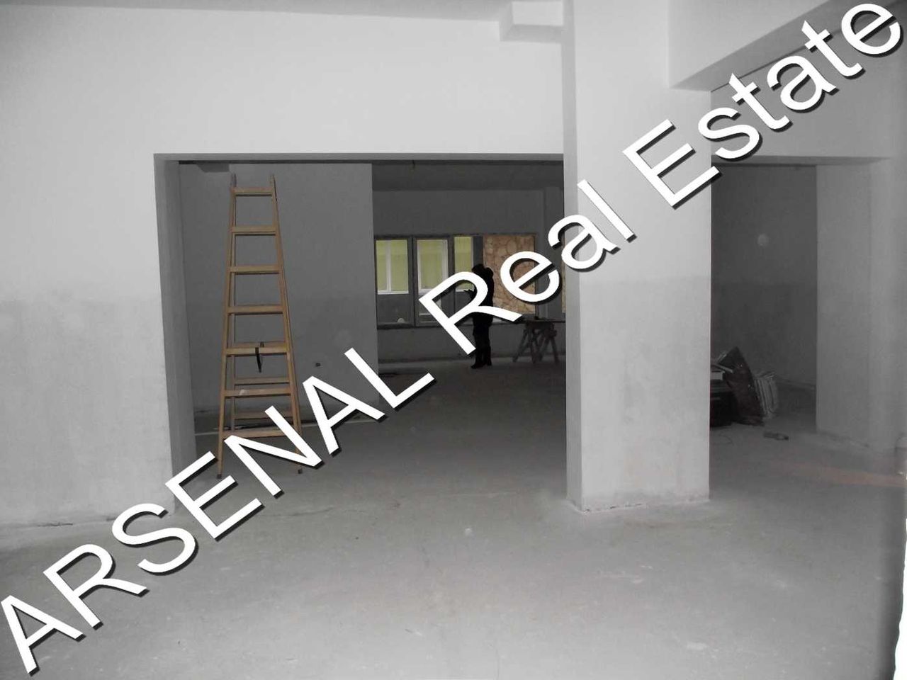 Продава се Офис в София, Младост 4 - 250 кв.м за 1280 €/кв.м - Снимка #1