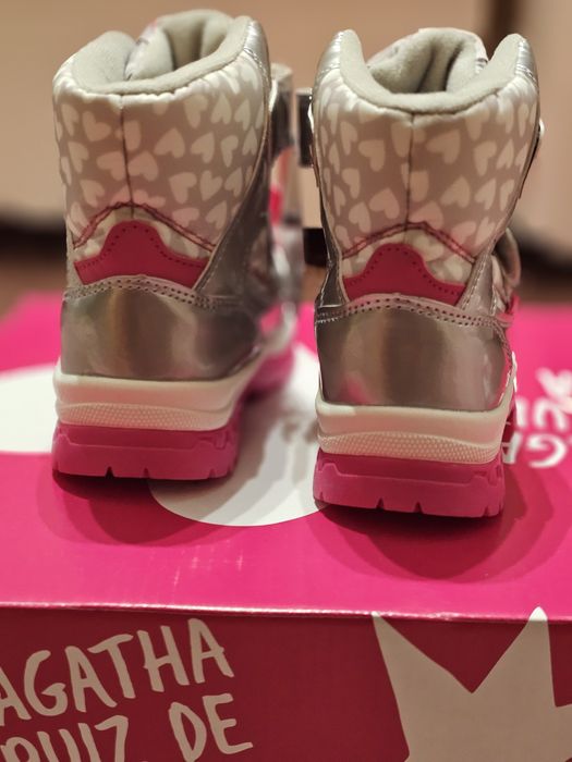 Agatha Ruiz de la Prada. Детски Апрески