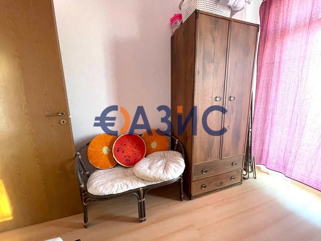 Продава се Тристаен апартамент в к.к. Слънчев бряг - 70 кв.м за 800 €/кв.м - Снимка #8