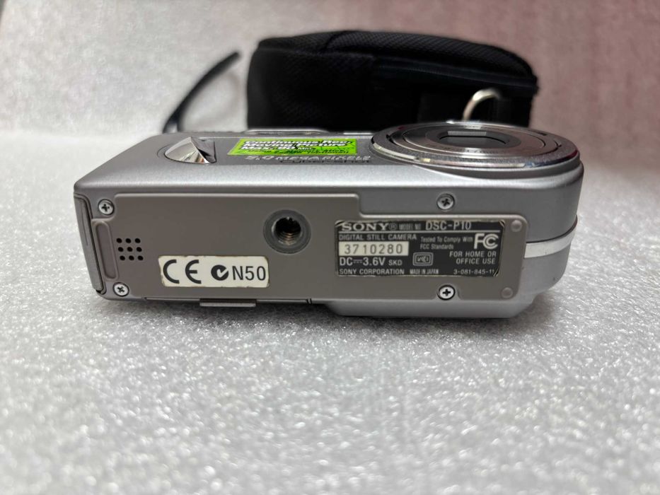 Перфектен! Като нов! Цифров Фотоапарат Sony Cyber-shot DSC-P10