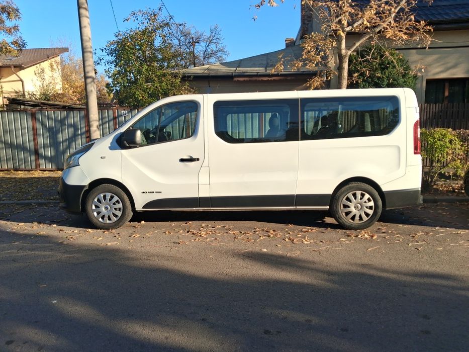 Renault Trafic 8+1 Lung