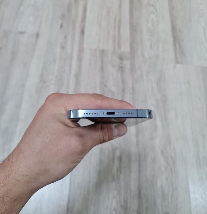 Vând iPhone 13 Pro Max impecabil