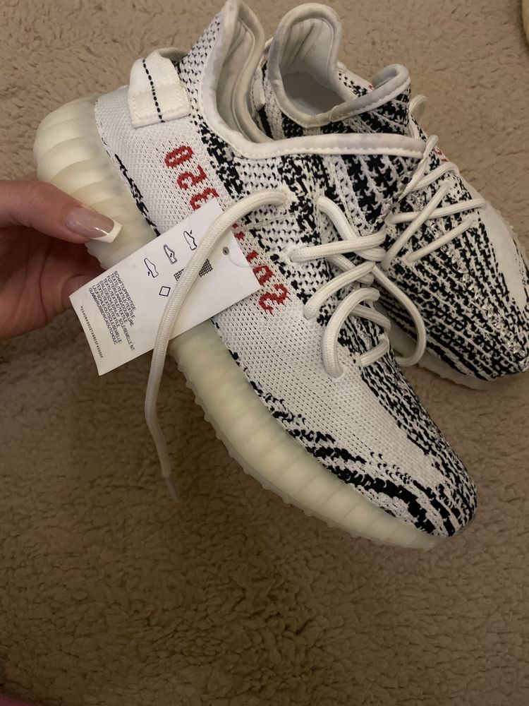 Yeezy Boost 350 Zebra