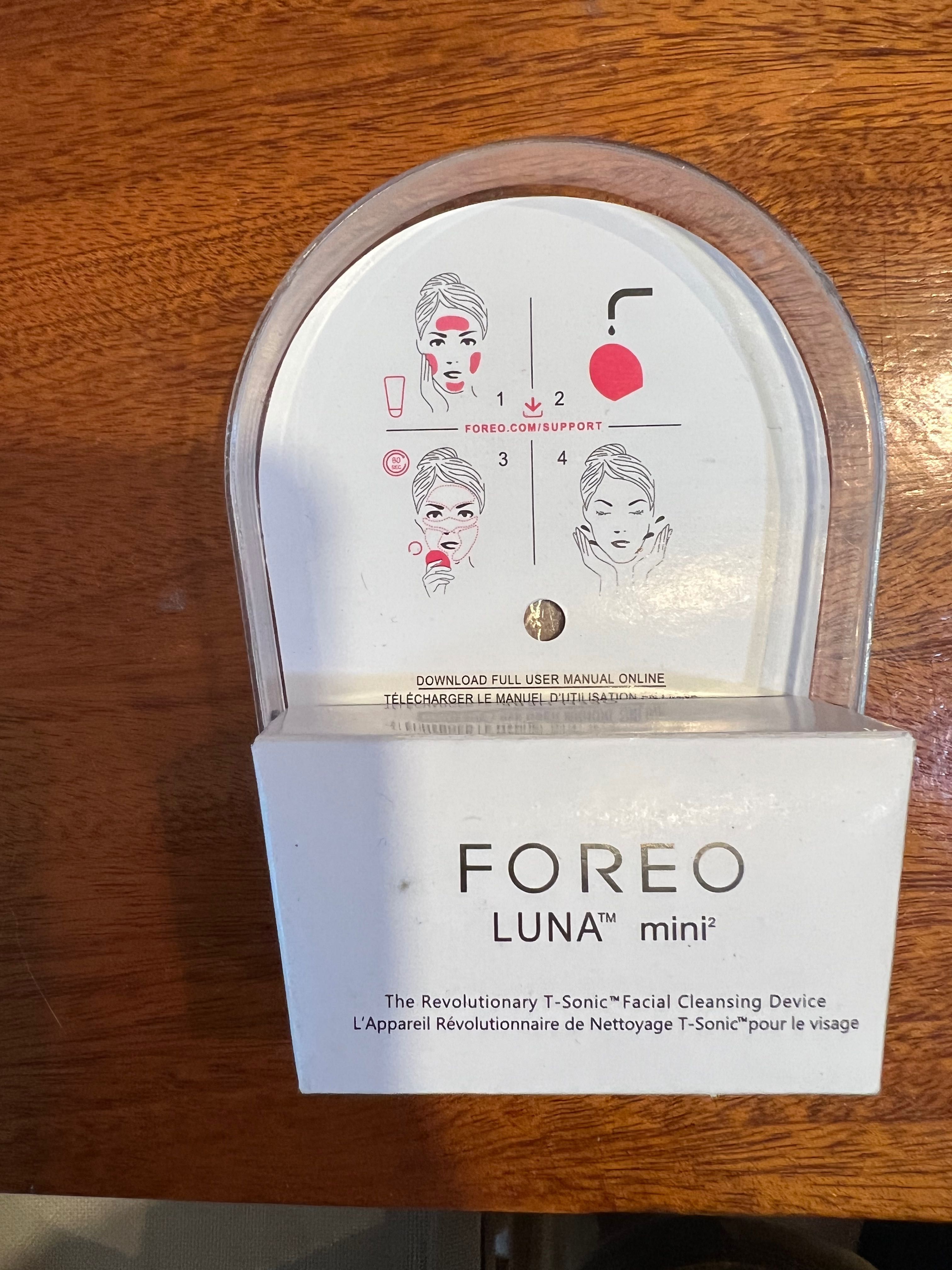 Масажор за лице Foreo