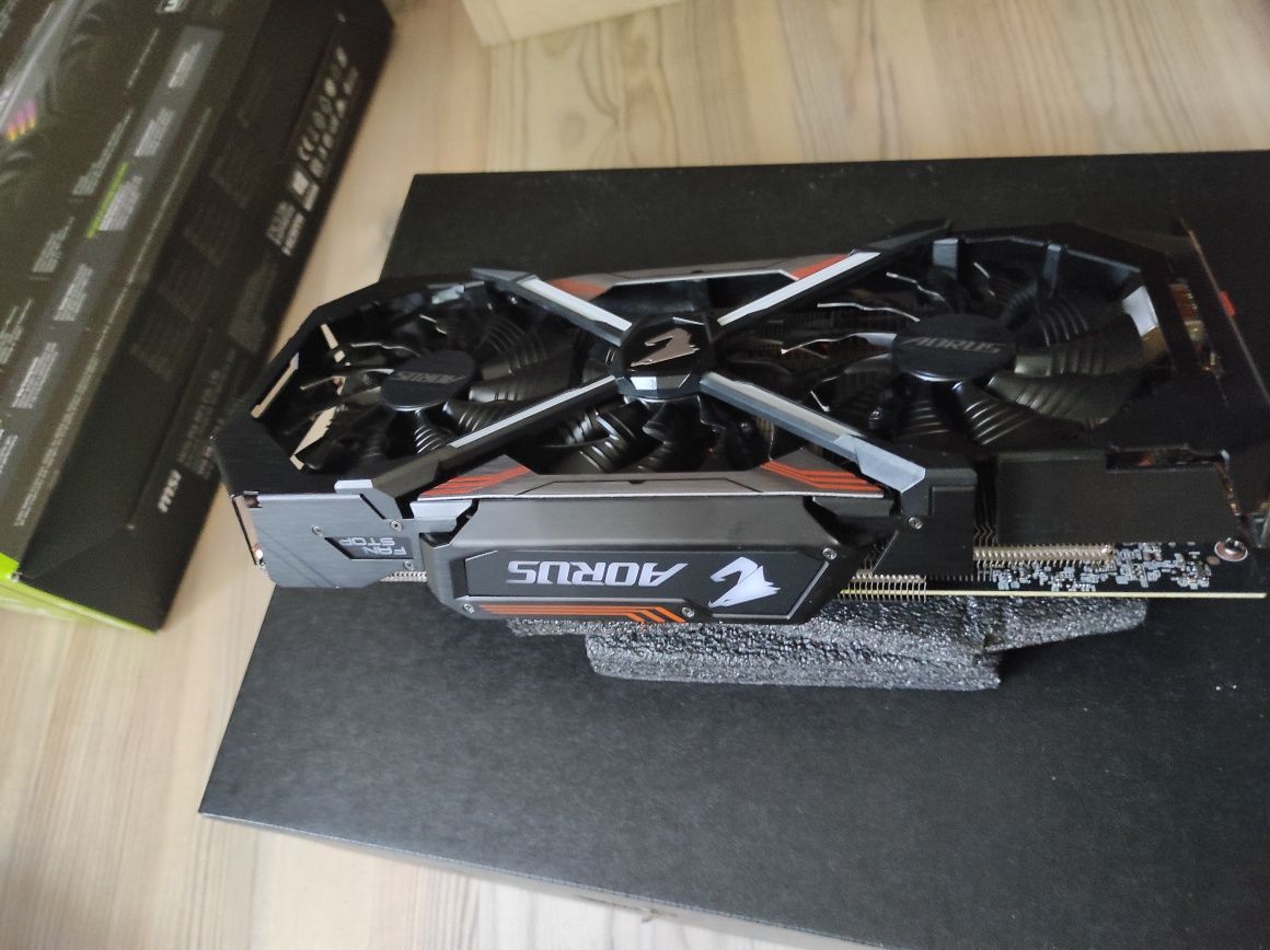Продавам  Видео карта GIGABYTE GeForce RTX 2060 6GB Aorus Xtreme
Обем
