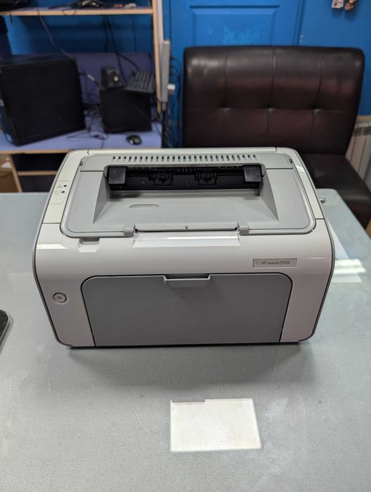Продам принтер HP P1102