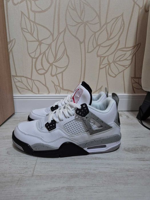 Jordan Air 4 White Cement
