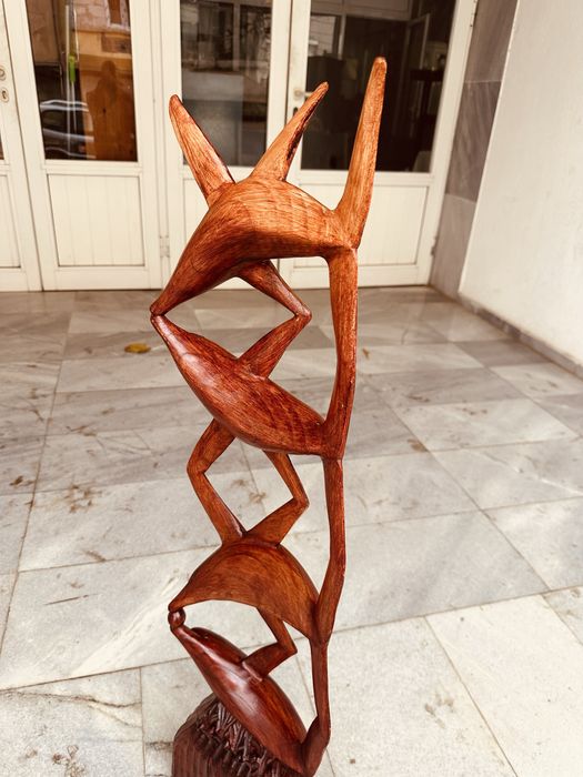 Ръчно издялана дървена скулптура – внесена от Дания (105×30 см)