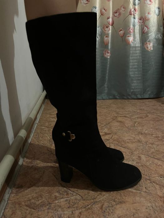 Зиминие сапоги замшевые