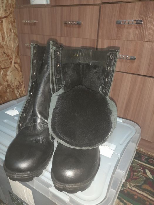 Продам новые берцы