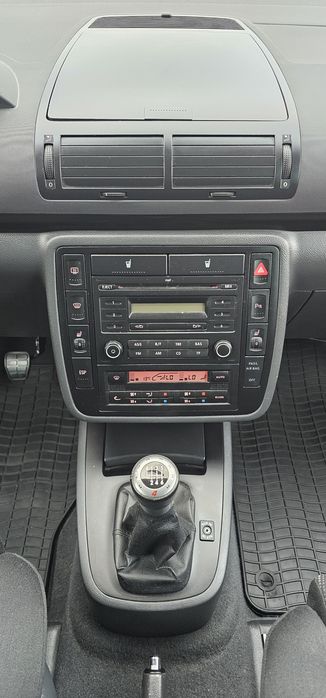 SEAT Alhambra 1.9 tdi 4x4 Xenon FULL ca si Sharan