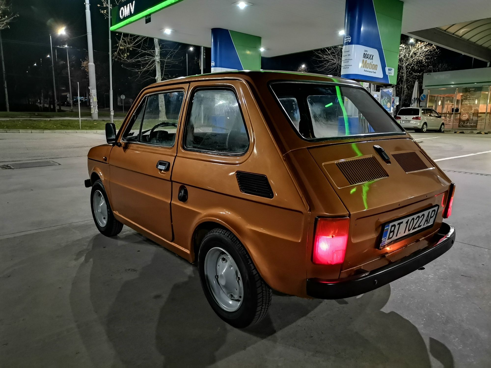 Ретро автомобил Polski Fiat 126p 1981г. Под наем