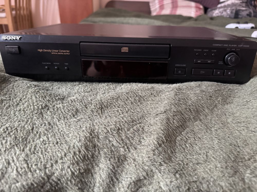Sony CDP XE220 cd player