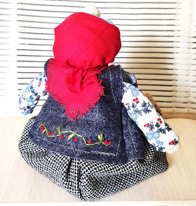 Кукла Баба Марта. Ръчна изработка.