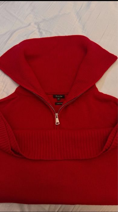 Свитер шерстяной