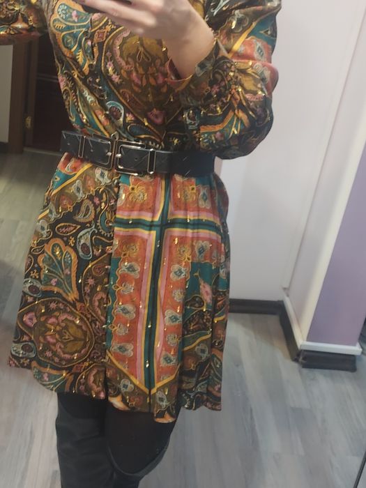 Rochie Zara, marime xs, cu nasturi si cordon in talie