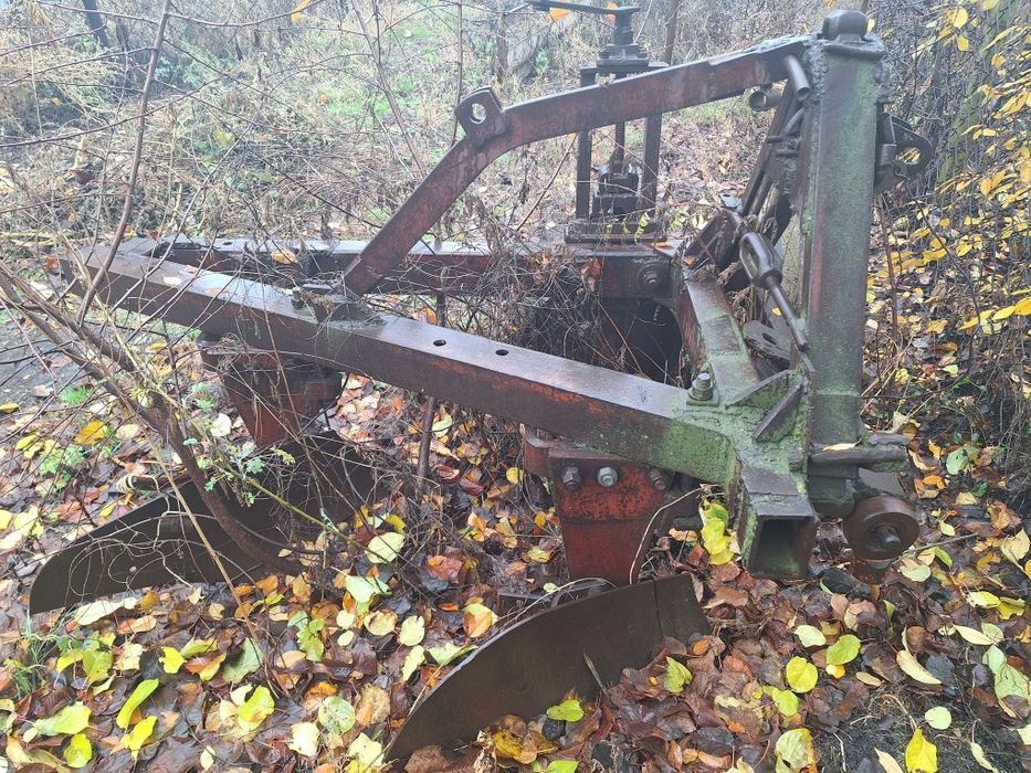 Продам плуг корпусный